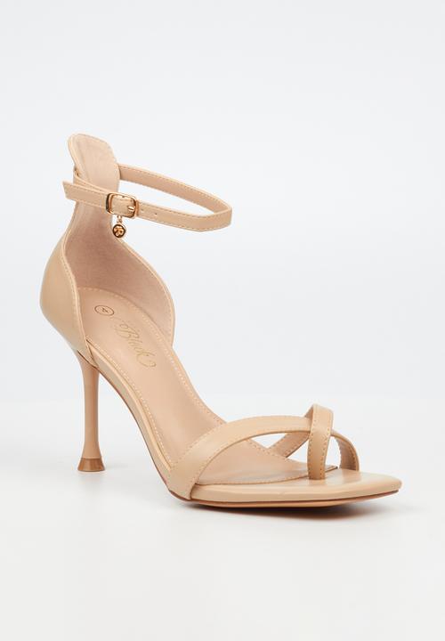 Miss Black - Chanel 4 toe-loop heel - neutral