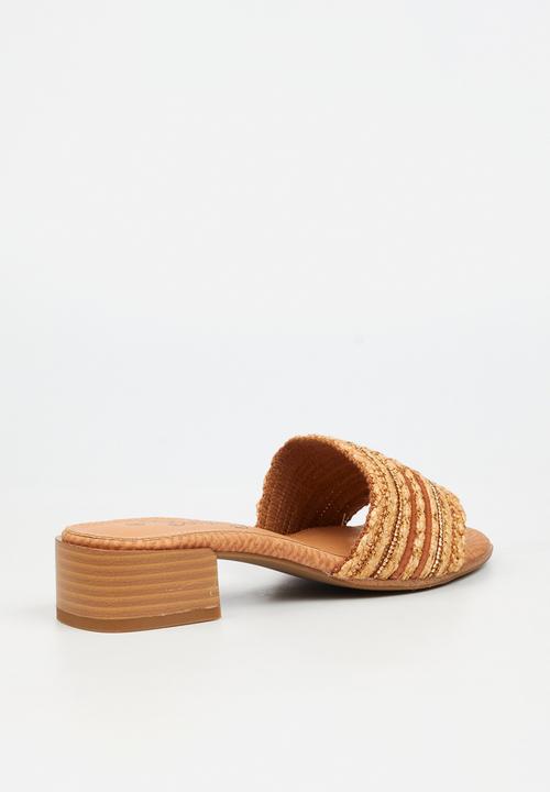 Butterfly Feet - Mitzi 1 heel - beige
