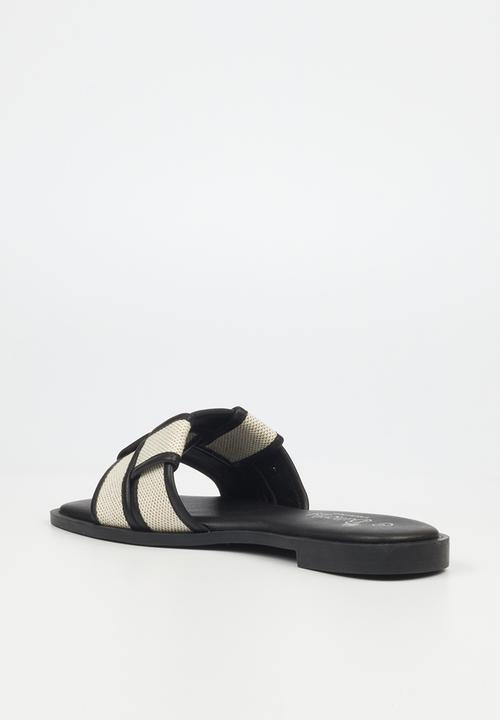 Butterfly Feet - Dorey 1 slide - black