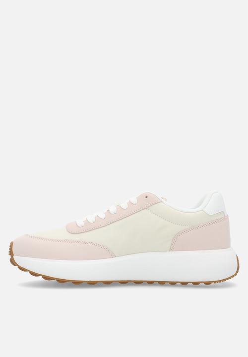 Calvin Klein - Athleisure Runner Laceup Mix - Creamy White/Whisper Pink/White