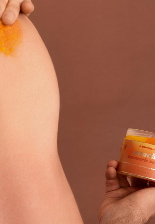Standard Beauty - Peach & Turmeric Body Scrub for Glowing Body Skin