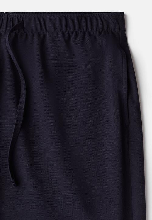 H&M - Relaxed fit knee-length piqué shorts - navy blue