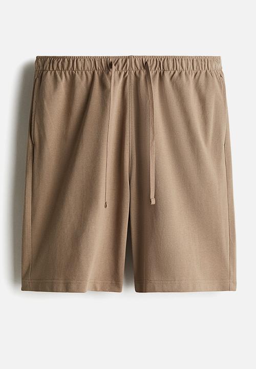 H&M - Relaxed fit knee-length piqué shorts - beige