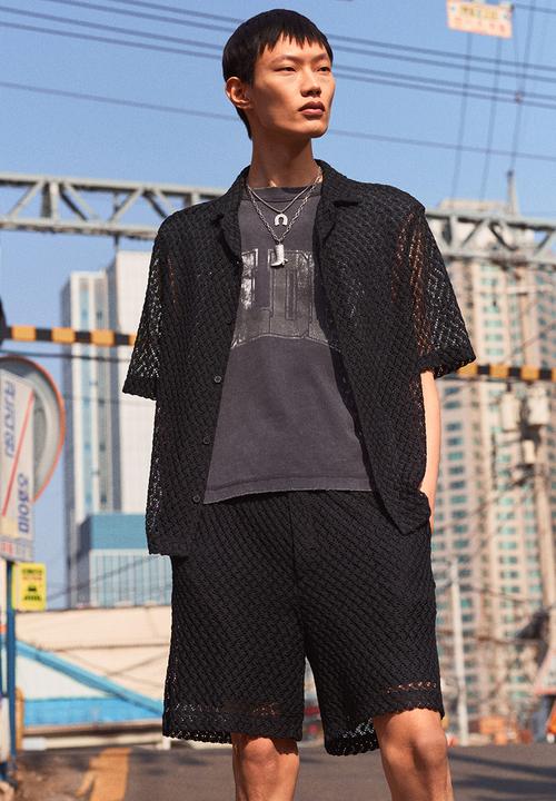 H&M - Relaxed fit crochet-look shorts - black