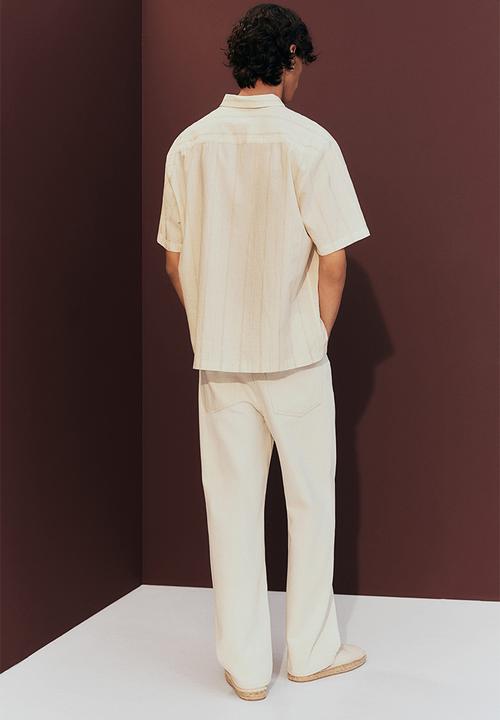 H&M - Regular fit short-sleeved shirt - cream