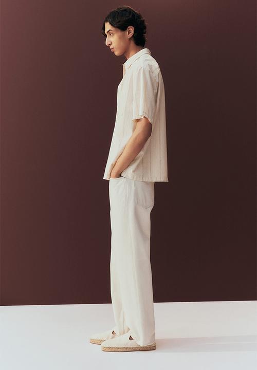 H&M - Regular fit short-sleeved shirt - cream