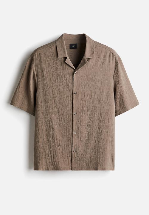 H&M - Loose fit crinkled resort shirt - dusty brown