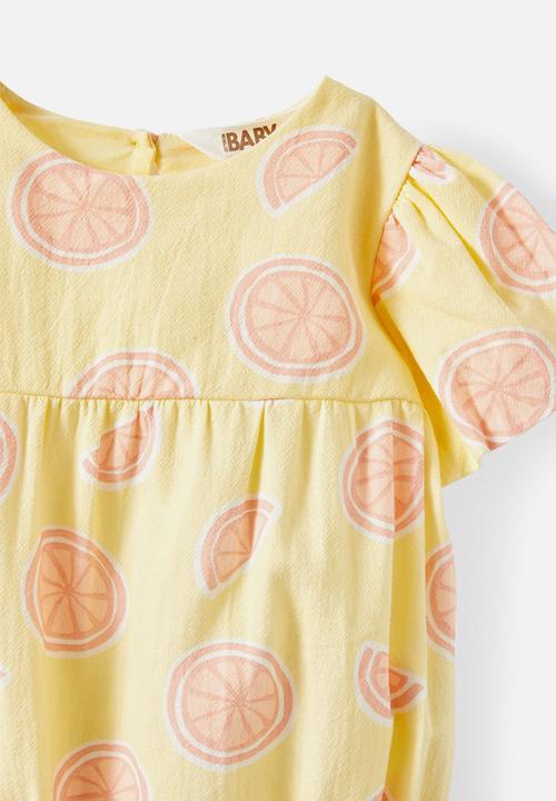 Cotton On - Perry short sleeve bubbysuit - baby yellow oranges