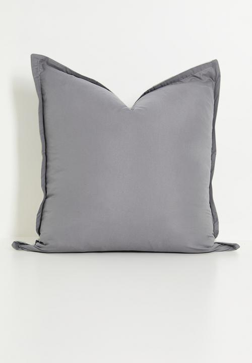 Grey Gardens - Poland Cushion Cover - Multi