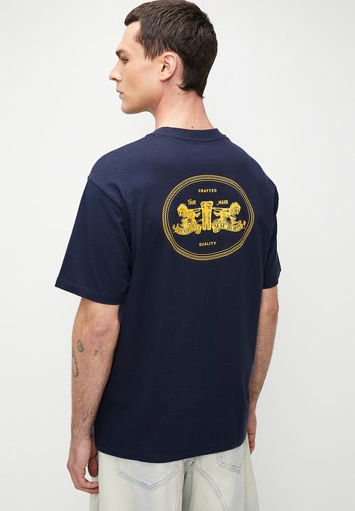 Levi’s® - Vintage Fit Graphic Tee - Bi Badge Bw 3 Navy Blazer Graphic
