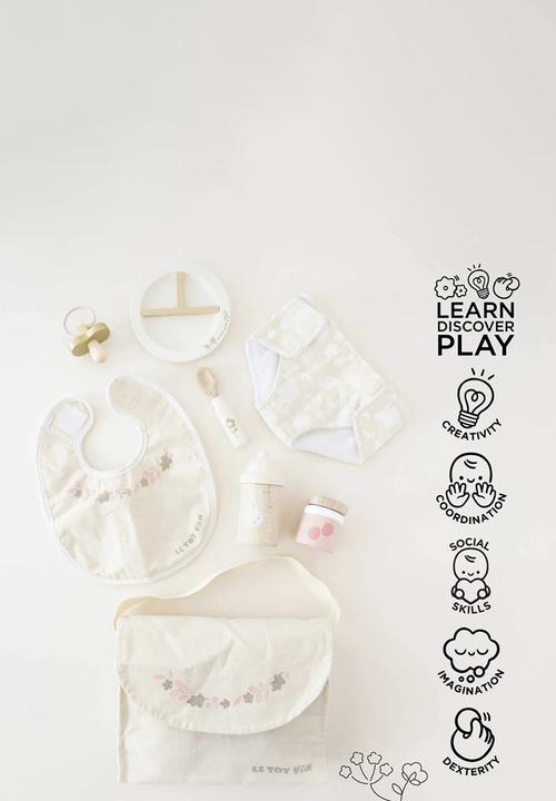 Le Toy Van - 8pcs Nursing Kit and Bag - multi