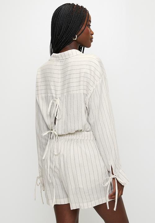 Brave Soul - Ladies Elasticated Waist Stripe Short - Ecru/Black