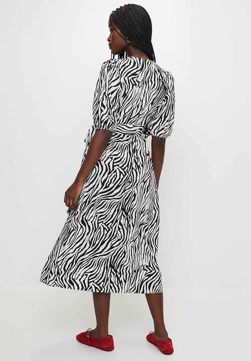 Brave Soul - Ladies Quarter Length Sleeve Maxi WrapDress With Tier Hem - Black/White Zebra