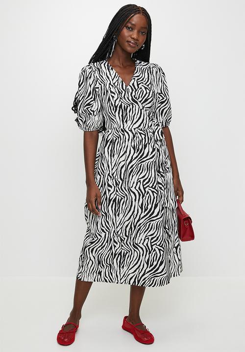 Brave Soul - Ladies Quarter Length Sleeve Maxi WrapDress With Tier Hem - Black/White Zebra