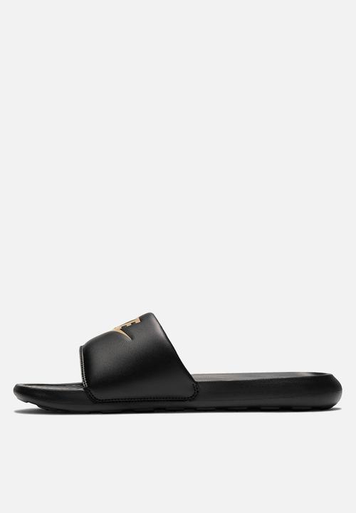 Nike - Nike Victori One - BLACK/METALLIC GOLD-BLACK