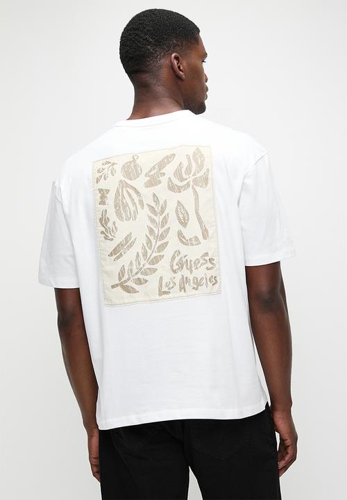 GUESS - Ss Cn Patch At Back Tee - Pure White