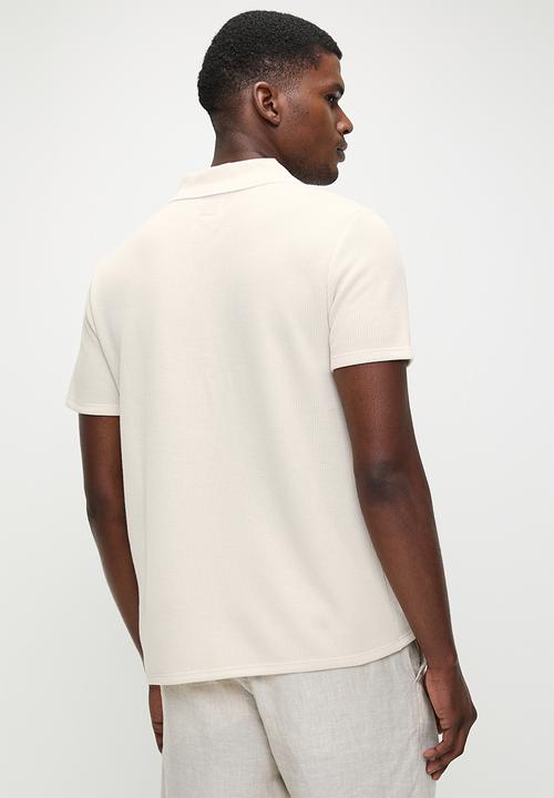 GUESS - Ss Dante Rib Knit Polo - Resort Sand