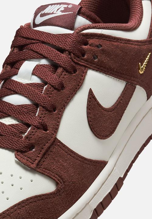Nike - WMNS DUNK LOW