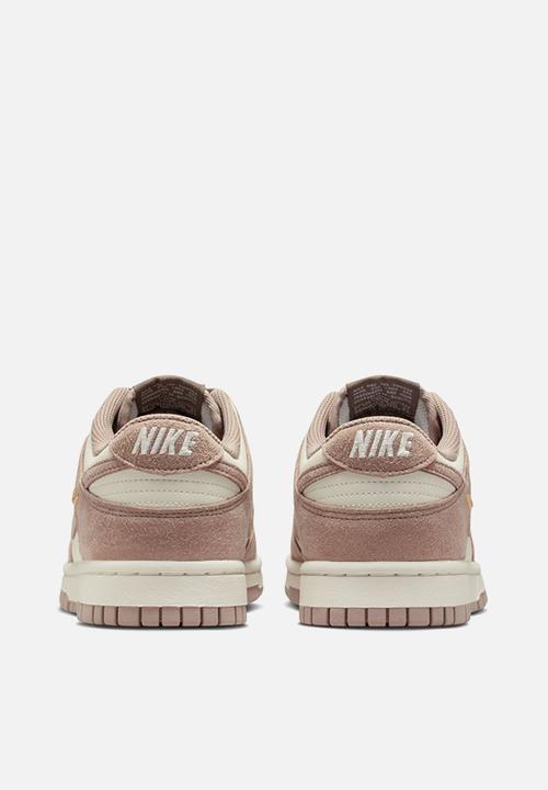 Nike - WMNS DUNK LOW