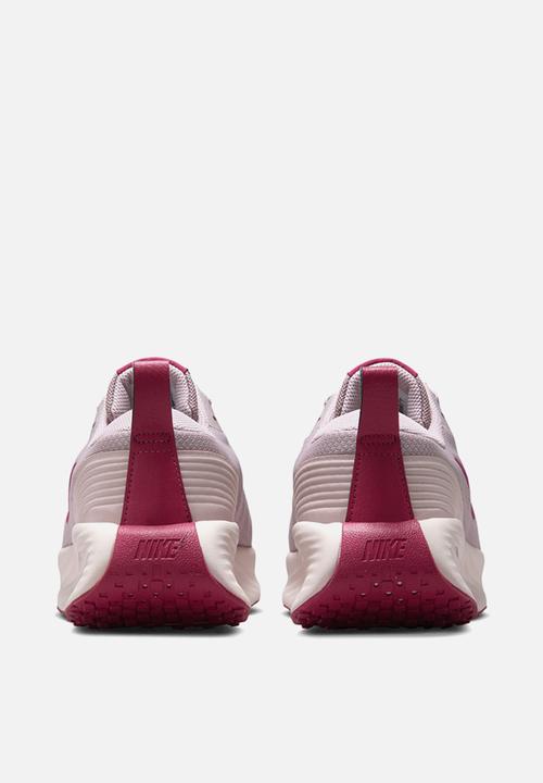Nike - Promina