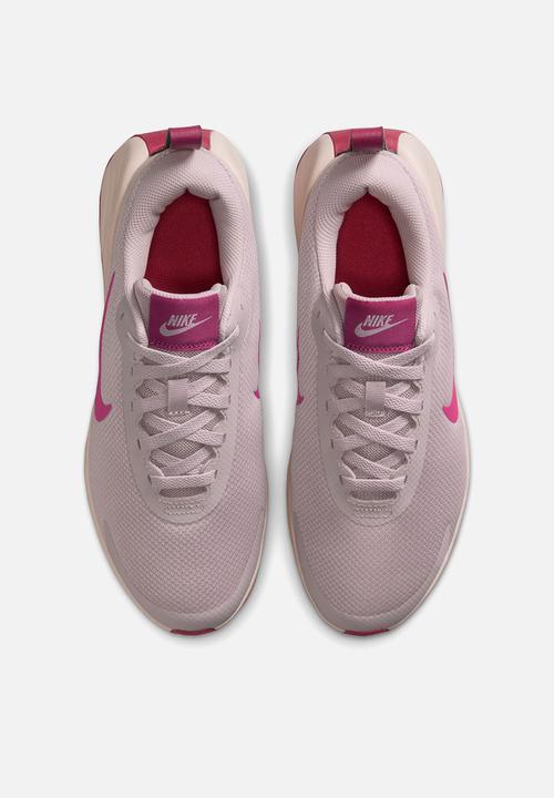 Nike - Promina