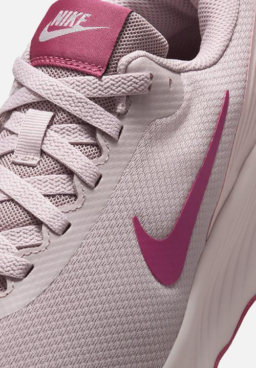 Nike - Promina