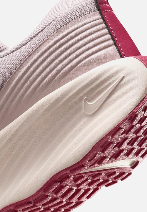 Nike - Promina