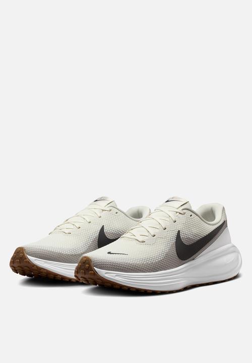 Nike - Revolution 8