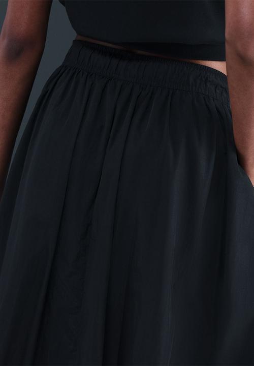 Nike - Nike Windrunner Skirt - Black