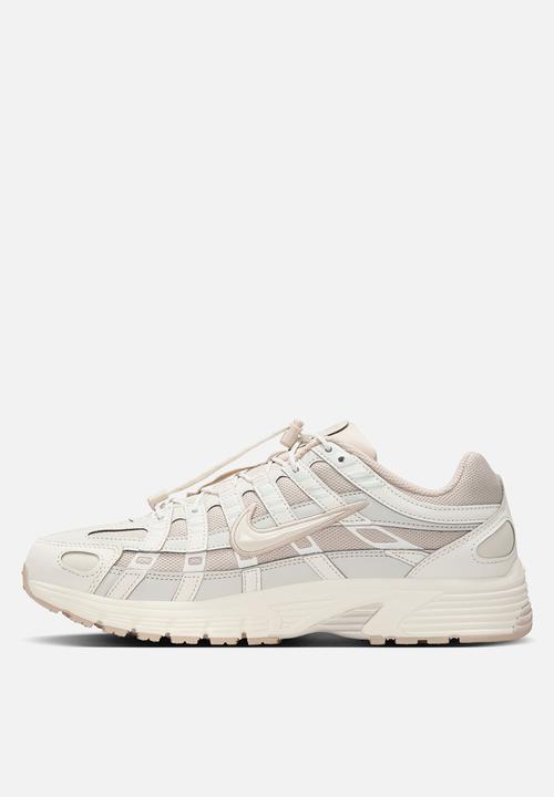 Nike - P-6000