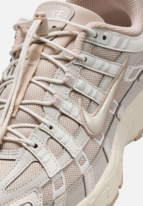 Nike - P-6000