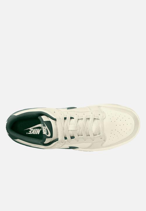 Nike - Dunk Low Retro
