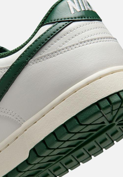 Nike - Dunk Low Retro