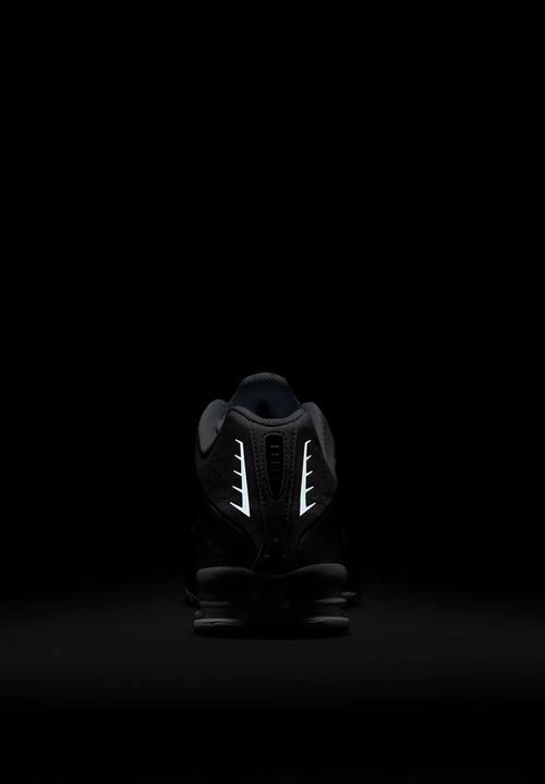 Nike - Shox R4