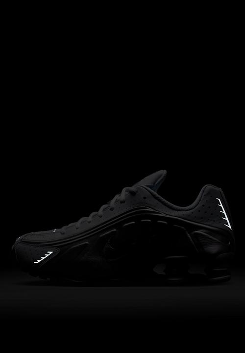 Nike - Shox R4