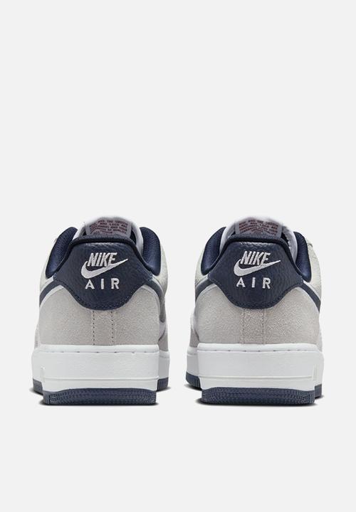 Nike - AIR FORCE 1 '07 LV8