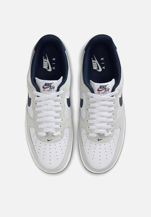 Nike - AIR FORCE 1 '07 LV8