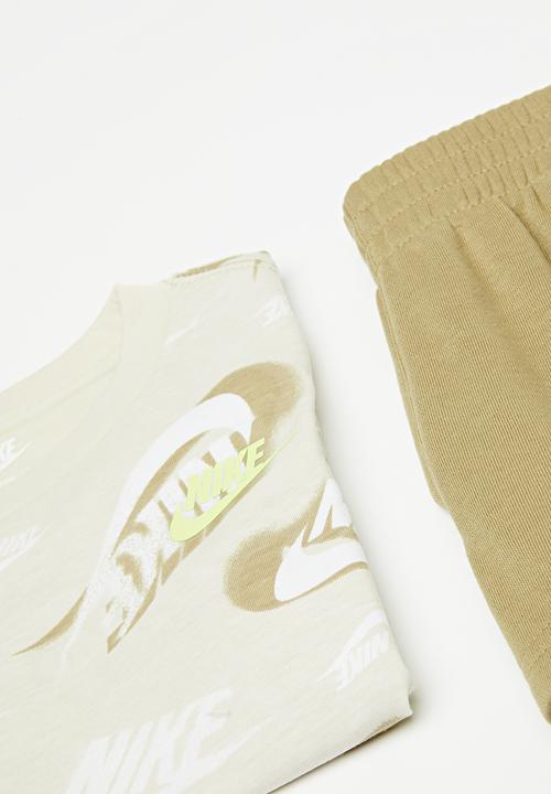 Nike - Nike knit short set - parachute beige