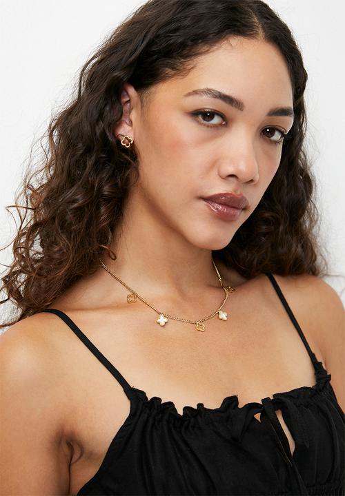 Zoe on Trend - Trendy clover designer earrings - gold
