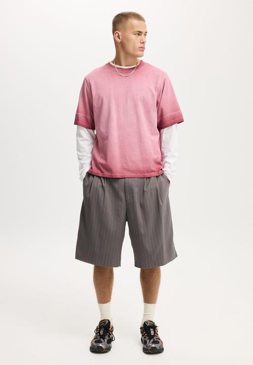 Cotton On - Super Baggy Pleated Short - Charcoal Pinstripe