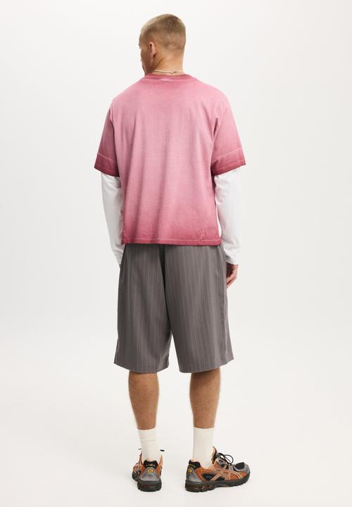 Cotton On - Super Baggy Pleated Short - Charcoal Pinstripe