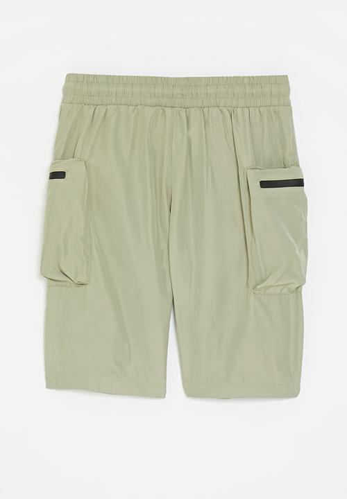 SOVIET - Boys fashion nylon short - sage