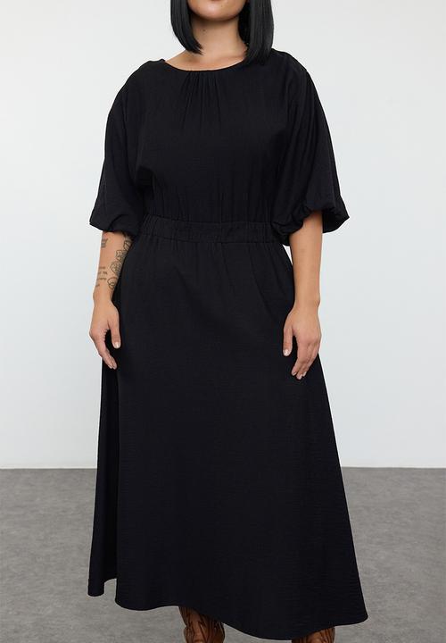 Trendyol - Plus Textured Balloon Sleeve Dress - Black