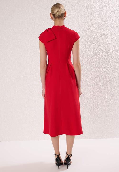 Trendyol - Crepe Midi Shoulder Detail Dress - Red