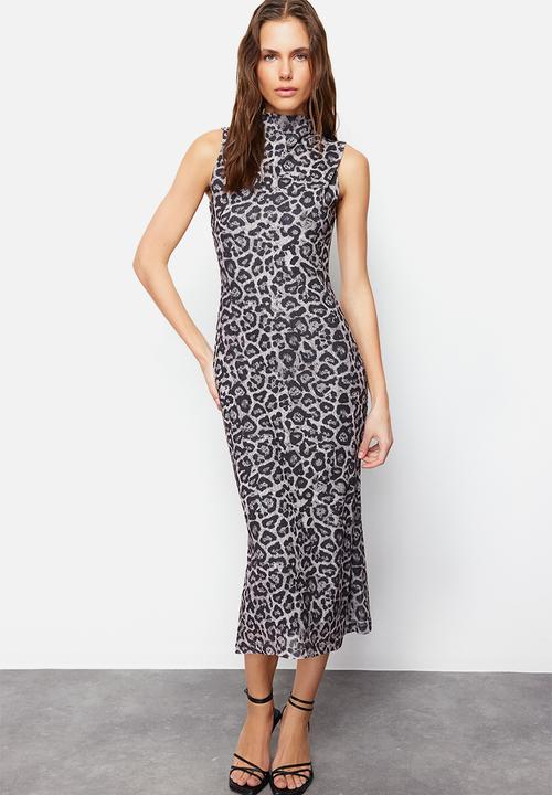 Trendyol - Textured Stand Collar Flexible Knitted Midi Pencil Dress - Anthracite