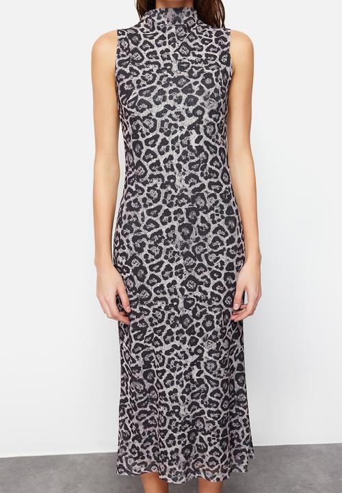 Trendyol - Textured Stand Collar Flexible Knitted Midi Pencil Dress - Anthracite