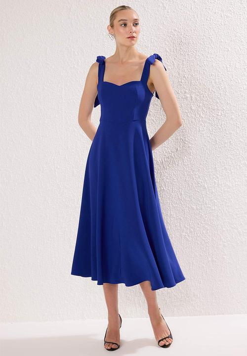 Trendyol - A-Line Strap Binding Detailed Woven Midi Stylish Evening Dress - blue