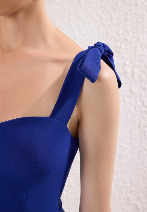 Trendyol - A-Line Strap Binding Detailed Woven Midi Stylish Evening Dress - blue