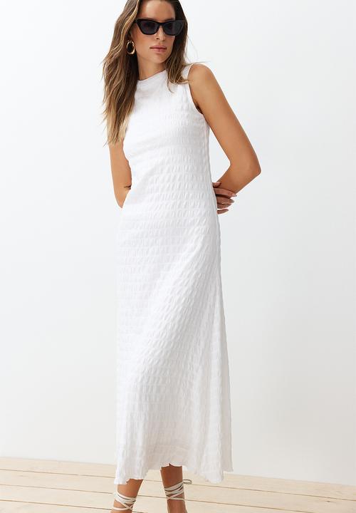 Trendyol - Plain Textured Crew Neck  Maxi Dress - White