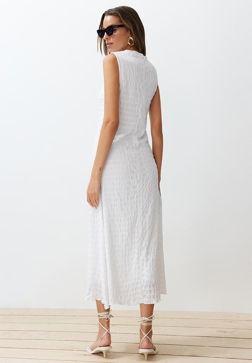 Trendyol - Plain Textured Crew Neck  Maxi Dress - White